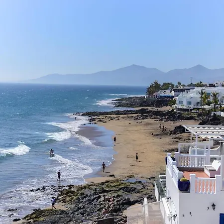Seaview Coastal On Front Line With Amazing Sea Views And Large Terrace Villa *