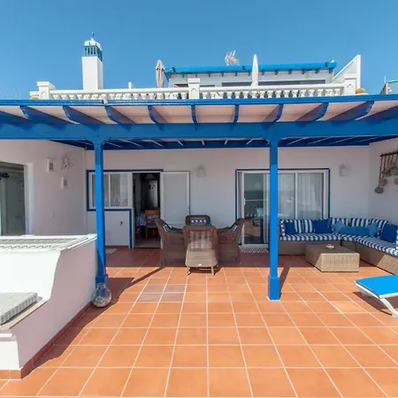 Seaview Coastal On Front Line With Amazing Sea Views And Large Terrace Villa *