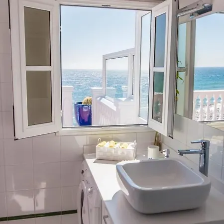 Villa Seaview Coastal On Front Line With Amazing Sea Views And Large Terrace *