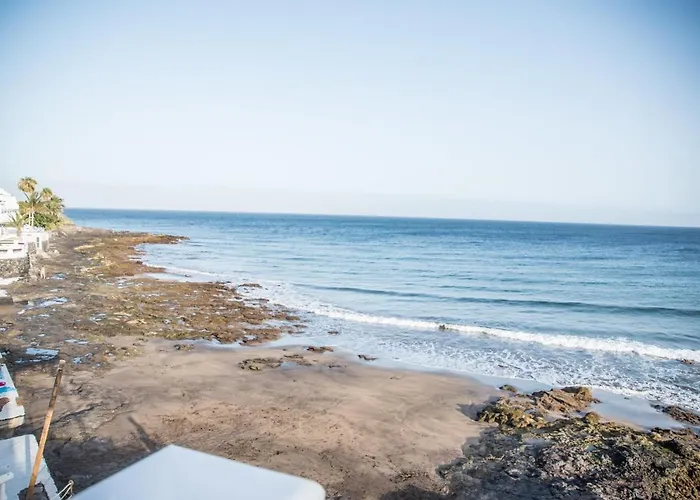 Seaview Coastal On Front Line With Amazing Sea Views And Large Terrace Puerto del Carmen (Lanzarote)